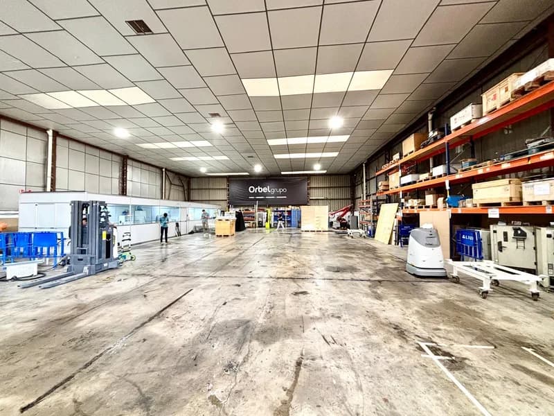 Nave Campa con rampa  12.000M2