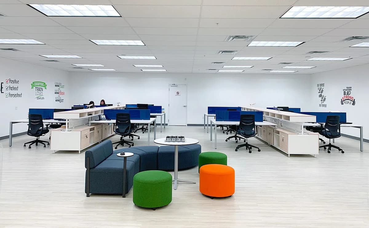 Nave tenis con oficinas 800m2